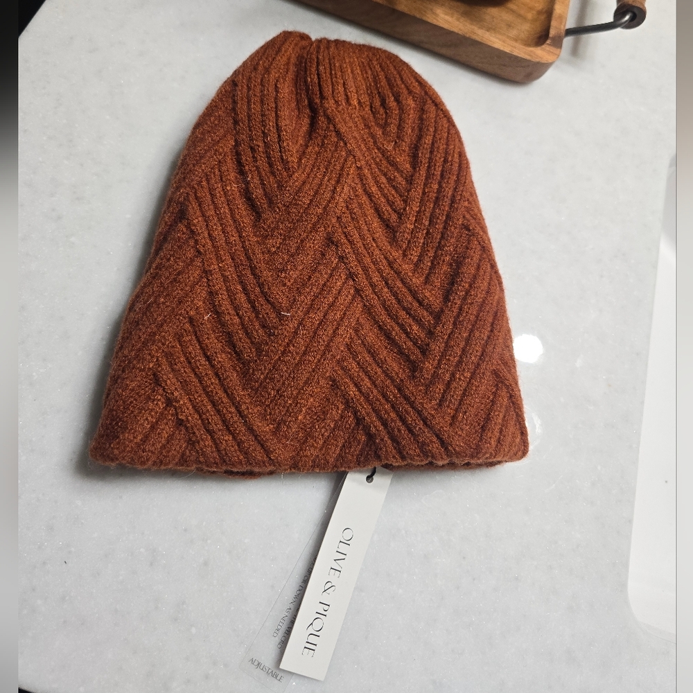 Olive & Pique Women's Rust (Brown - Orange) Knit Beanie
